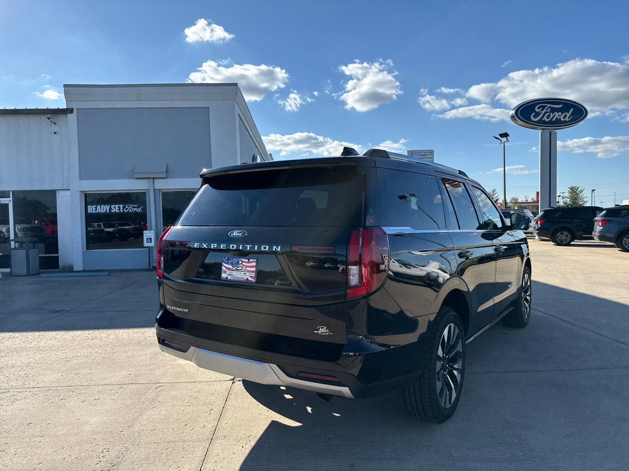 New 2025 Ford Expedition Platinum image 5