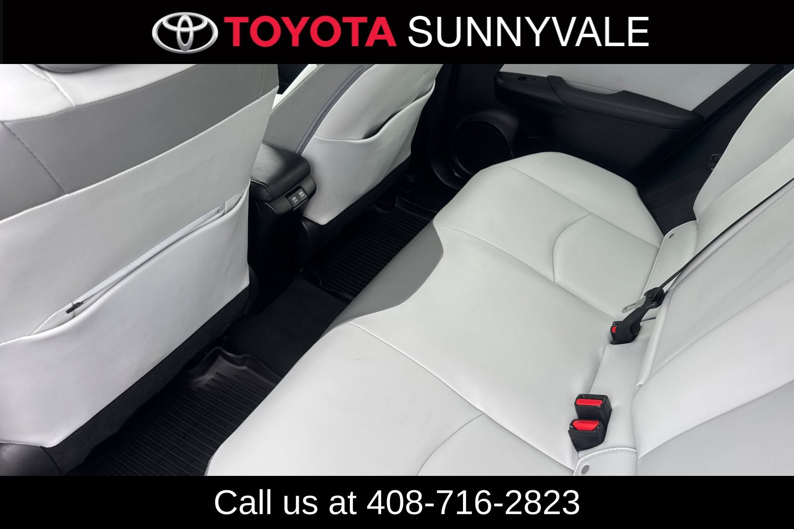 Used 2022 Toyota Prius Prime XLE FWD image 13