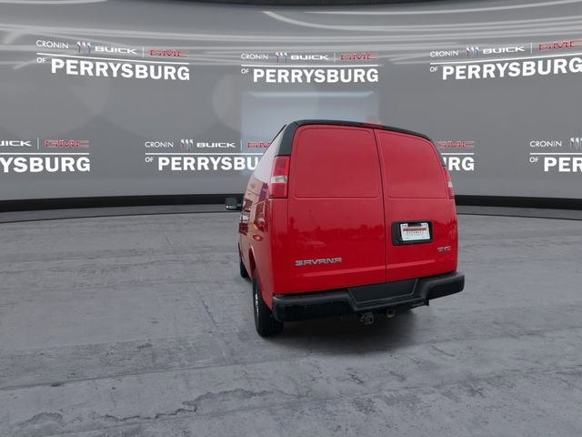Used 2017 GMC Savana 2500 RWD image 6