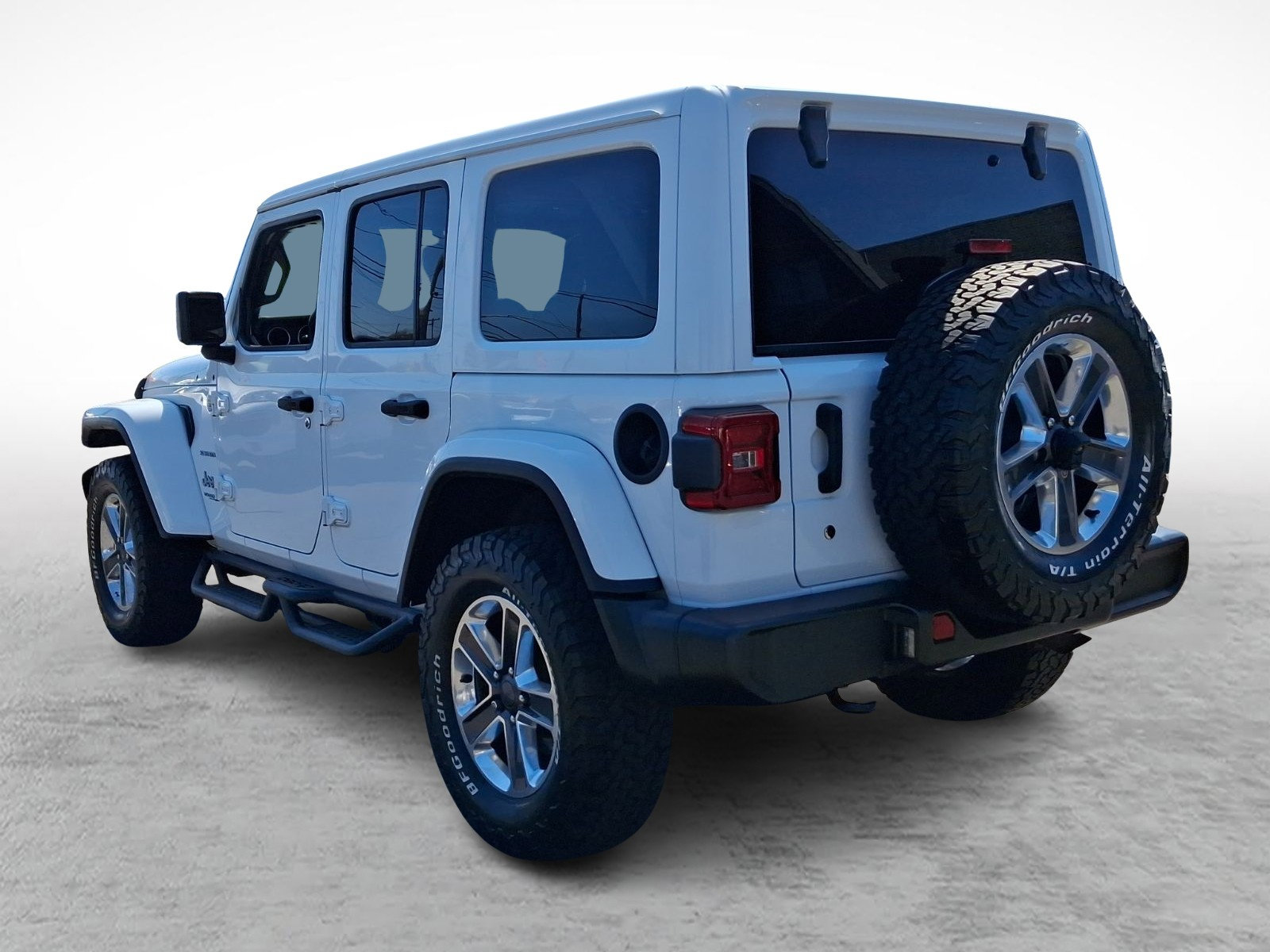 Used 2018 Jeep Wrangler Unlimited Sahara image 4