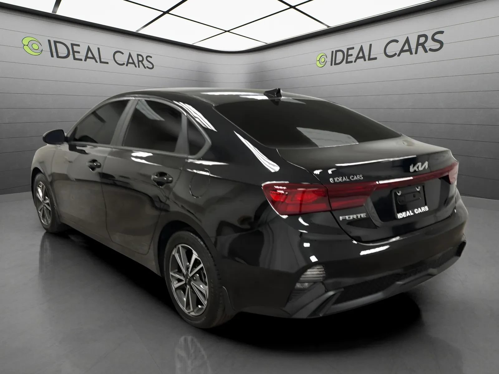 Used 2023 Kia Forte LXS FWD image 8