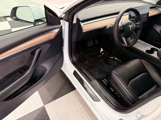Used 2021 Tesla Model 3 Standard Range Plus RWD image 30