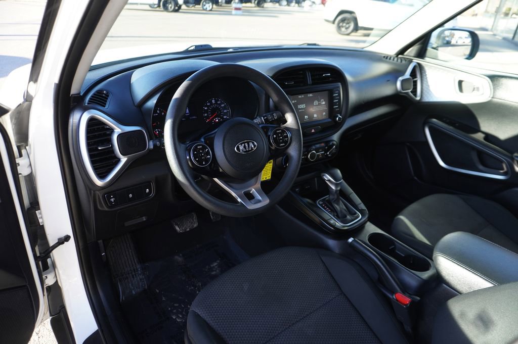 Used 2020 Kia Soul LX image 23