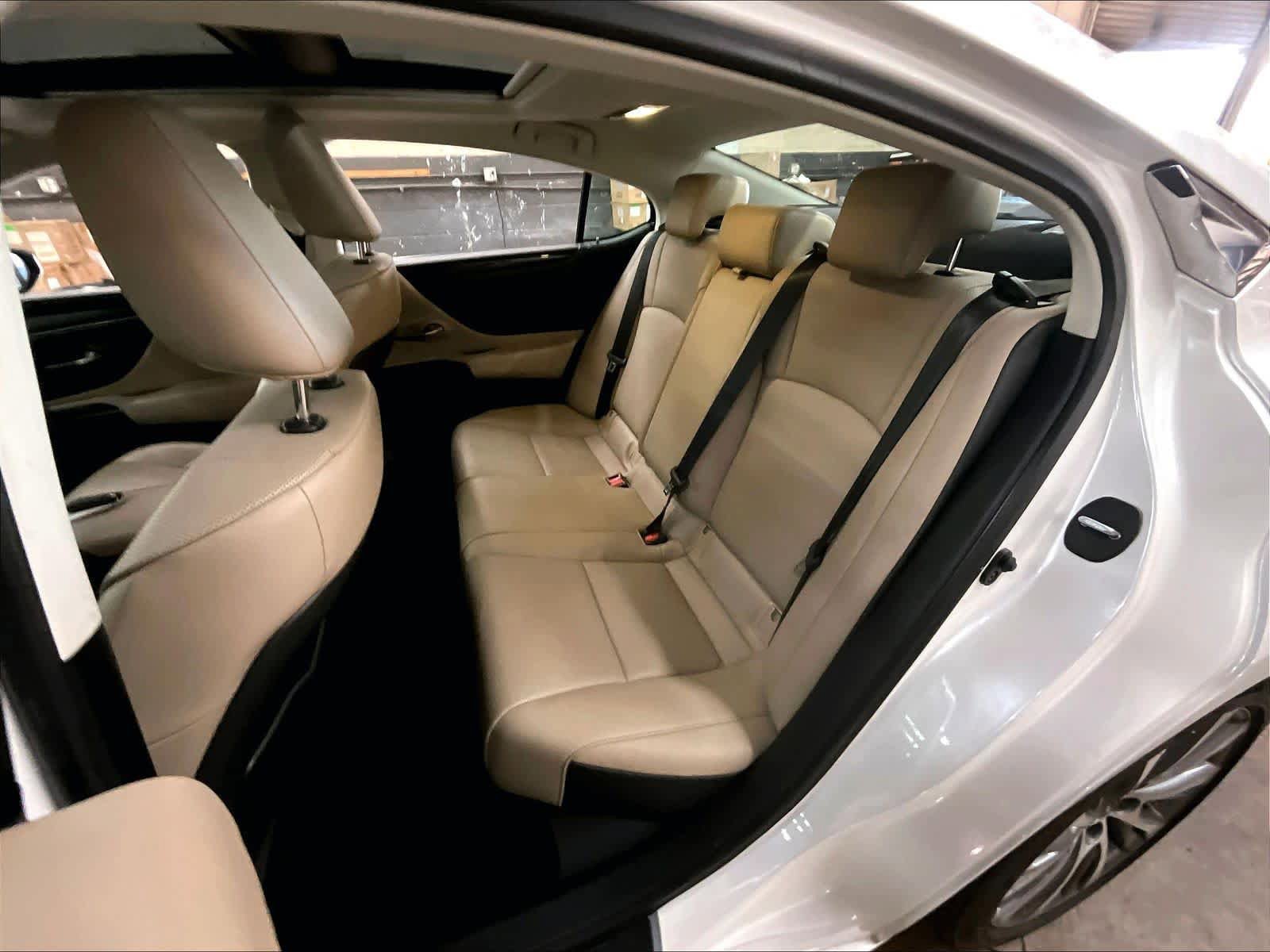 Used 2020 Lexus ES 350 w/ Premium Package FWD image 27