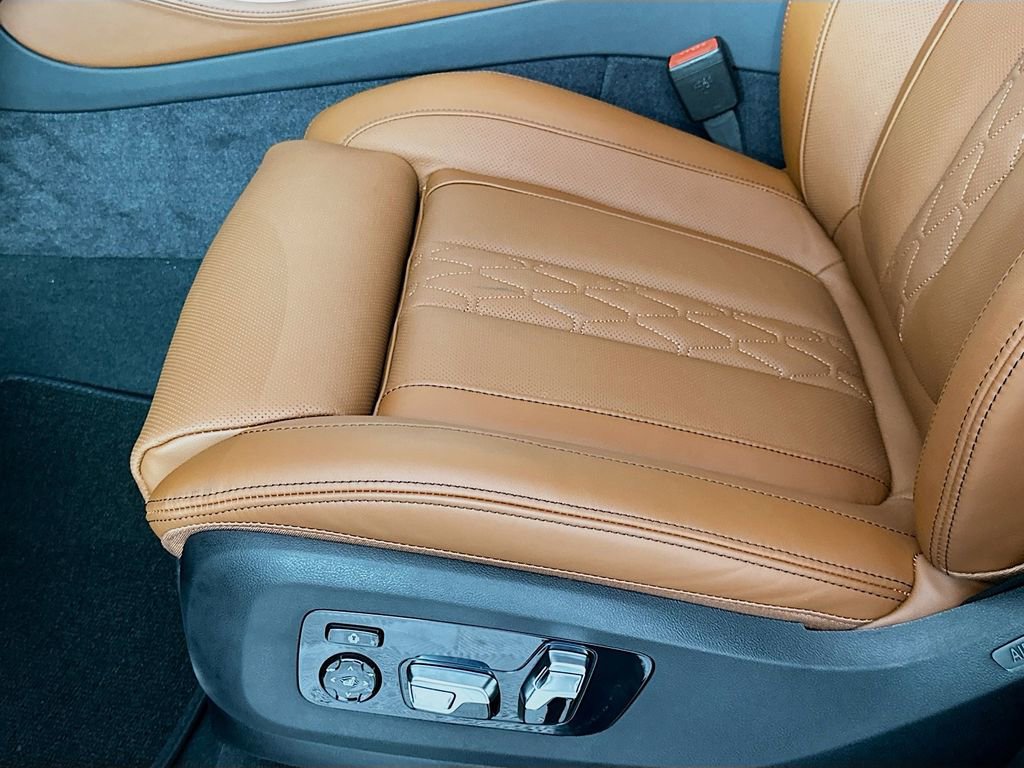 New 2026 BMW X5 M60i image 21