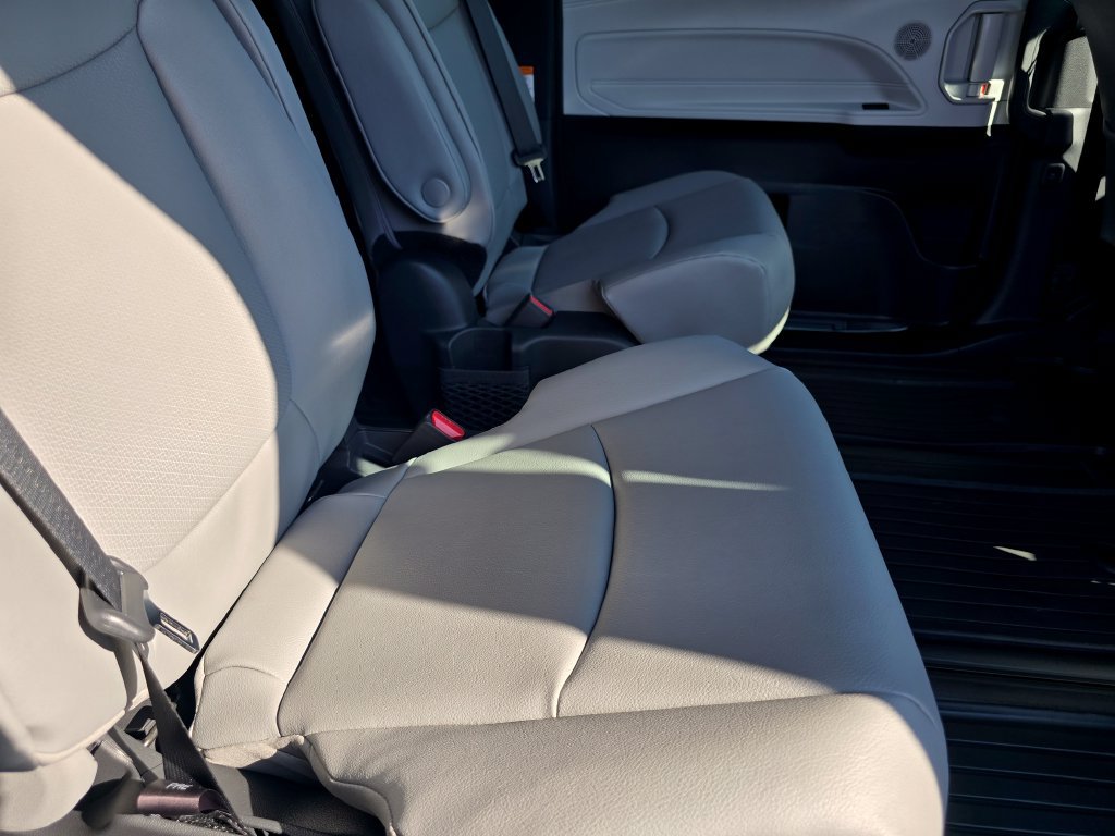 New 2026 Toyota Sienna XLE FWD image 21