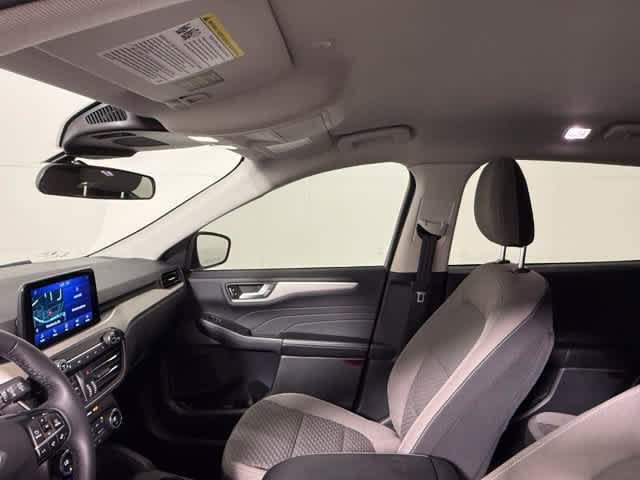 Used 2021 Ford Escape SE w/ SE Sport Appearance Package FWD image 40