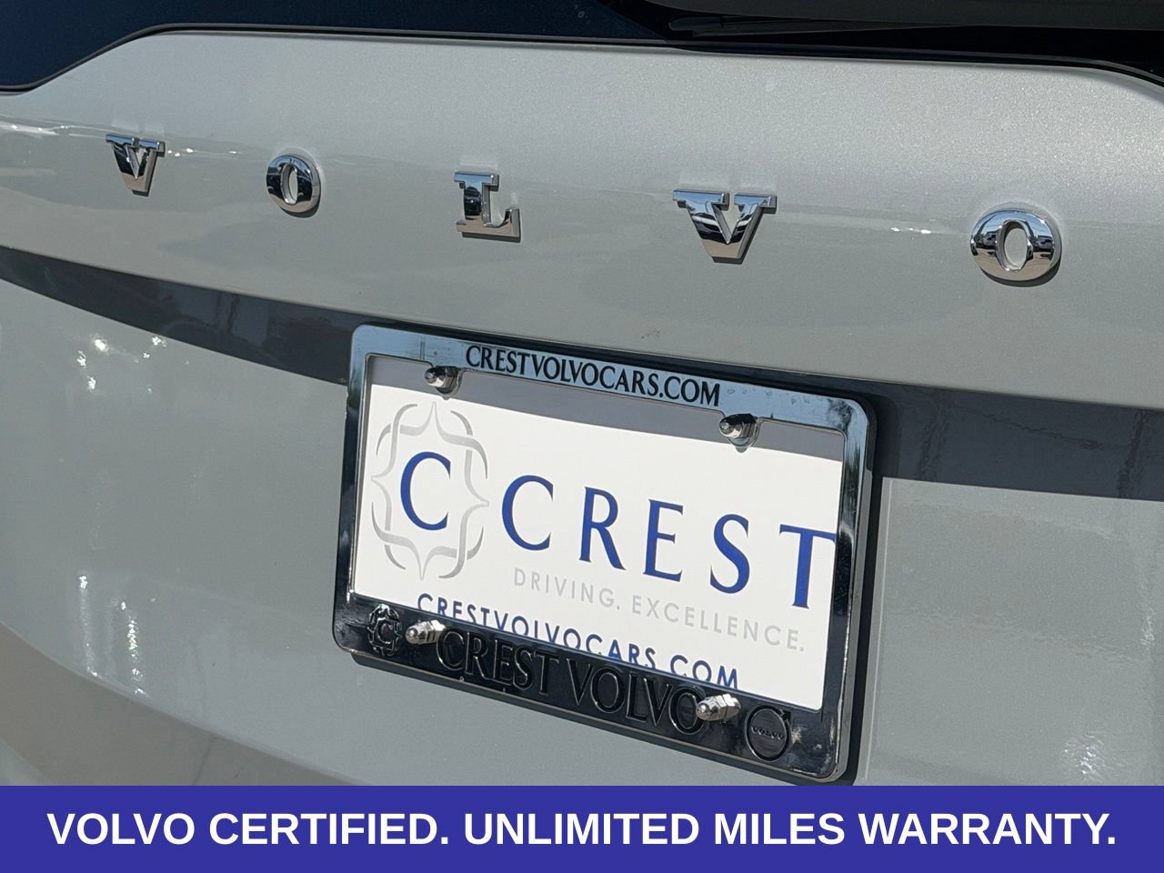 Certified 2025 Volvo XC90 B6 Plus w/ Protection Package Premier AWD/4WD image 9