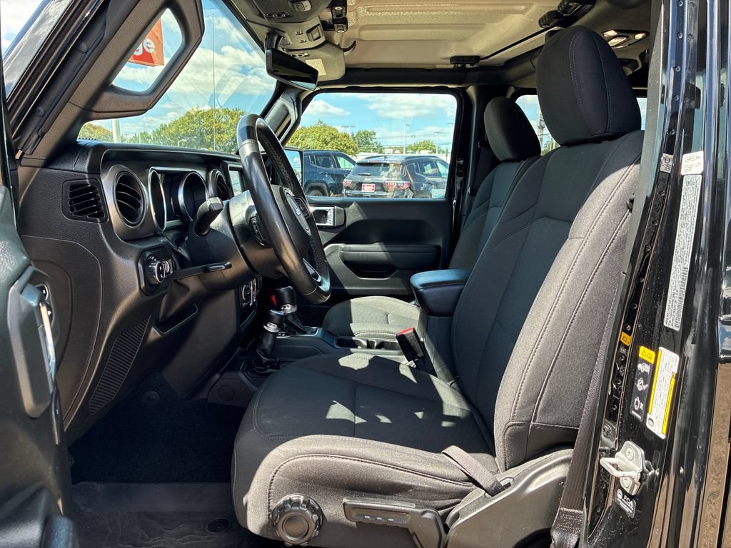 Used 2022 Jeep Gladiator Sport AWD/4WD image 10
