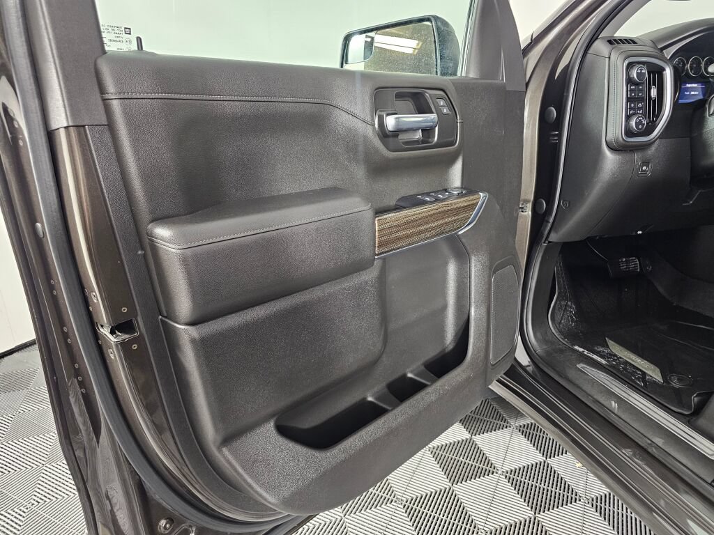 Used 2021 Chevrolet Silverado 1500 RST w/ Z71 Off-Road Package AWD/4WD image 18