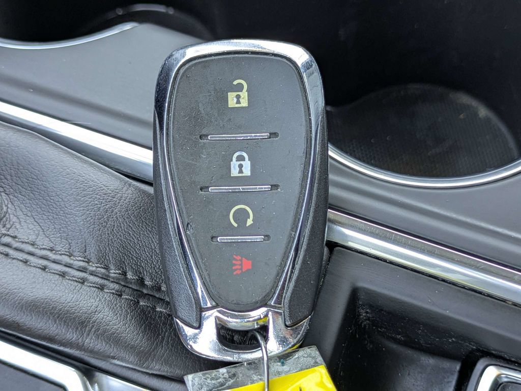 Used 2019 Chevrolet Equinox LS w/ LS Convenience Package FWD image 28