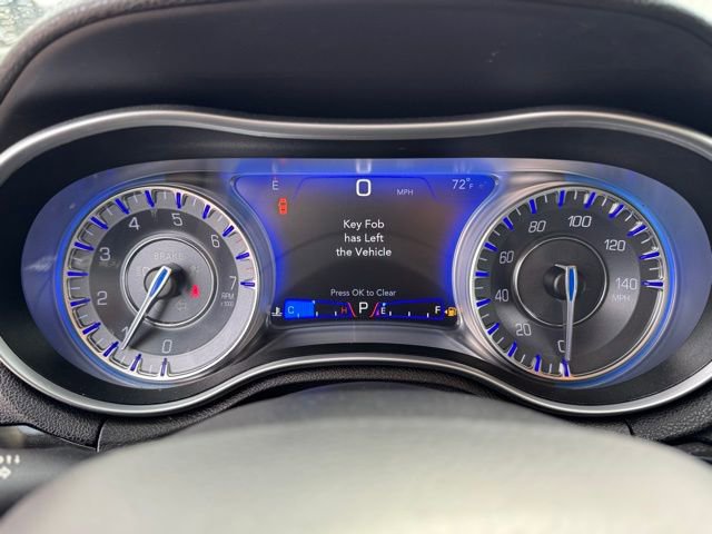 Used 2023 Chrysler 300 Touring L image 13