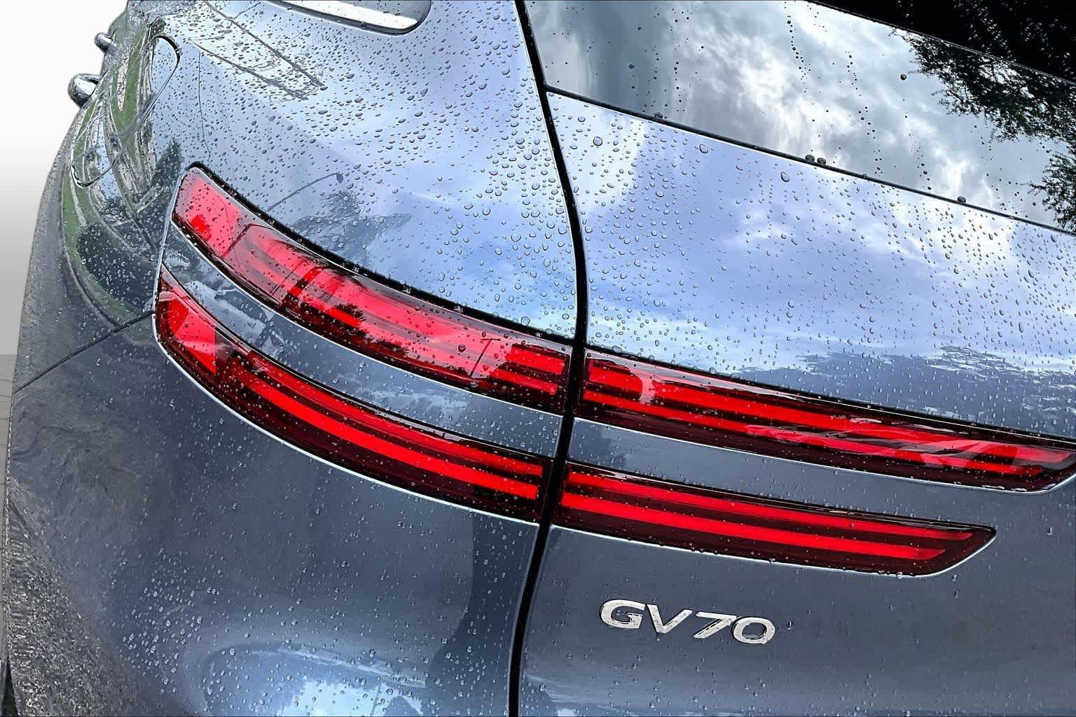 Used 2026 Genesis GV70 2.5T Advanced AWD/4WD image 29