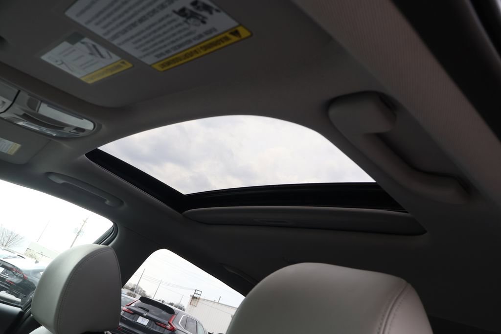 Used 2023 Hyundai Kona Limited w/ Cargo Package FWD image 36