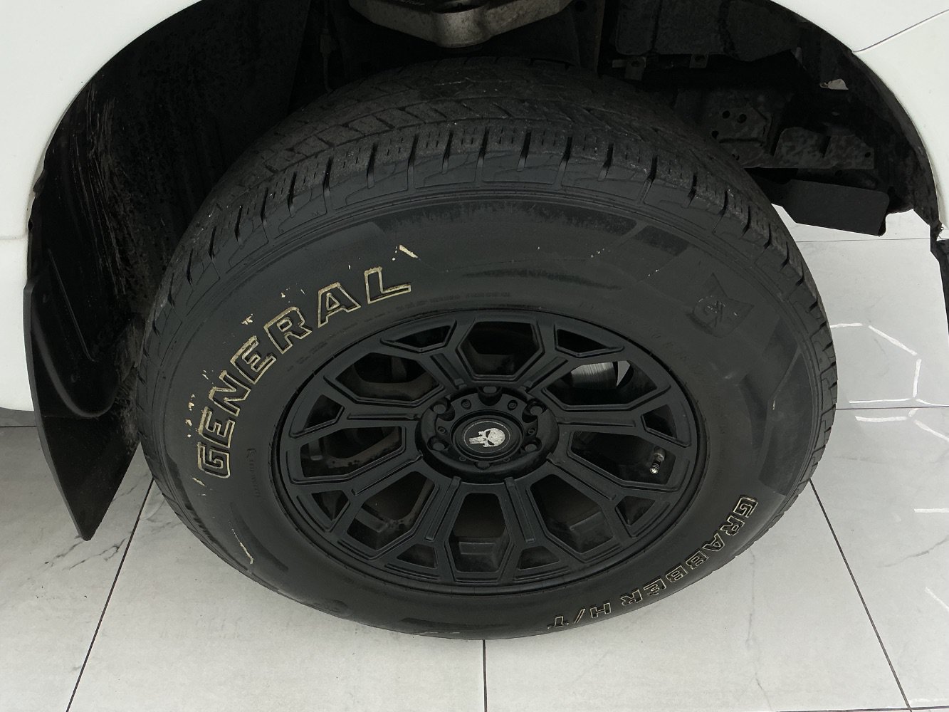 Used 2019 Nissan Titan SV AWD/4WD image 42