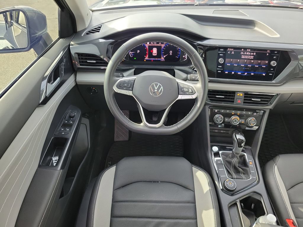 Used 2024 Volkswagen Taos SEL AWD/4WD image 16