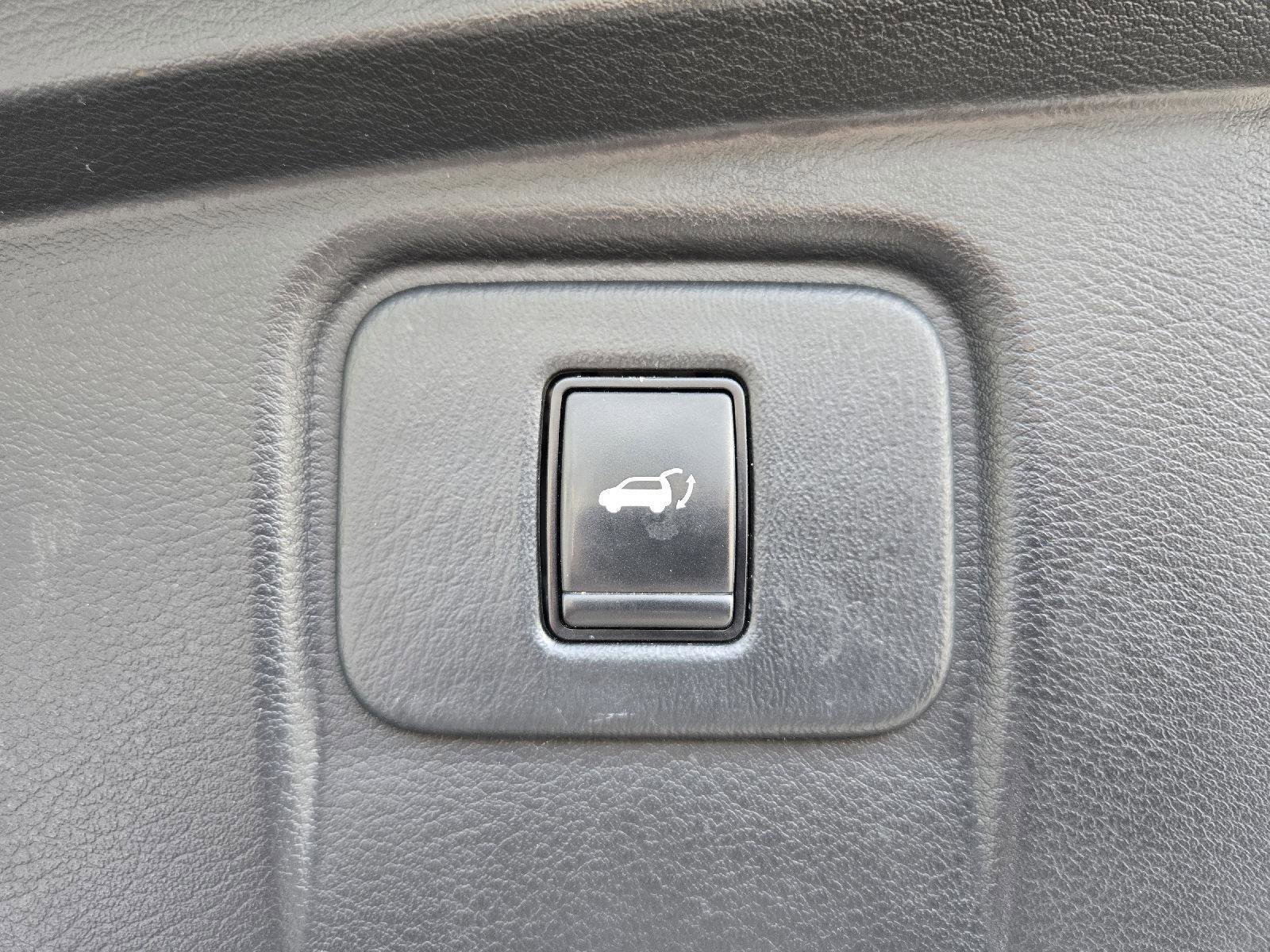 Used 2020 Nissan Murano SL w/ Moonroof Package AWD/4WD image 10