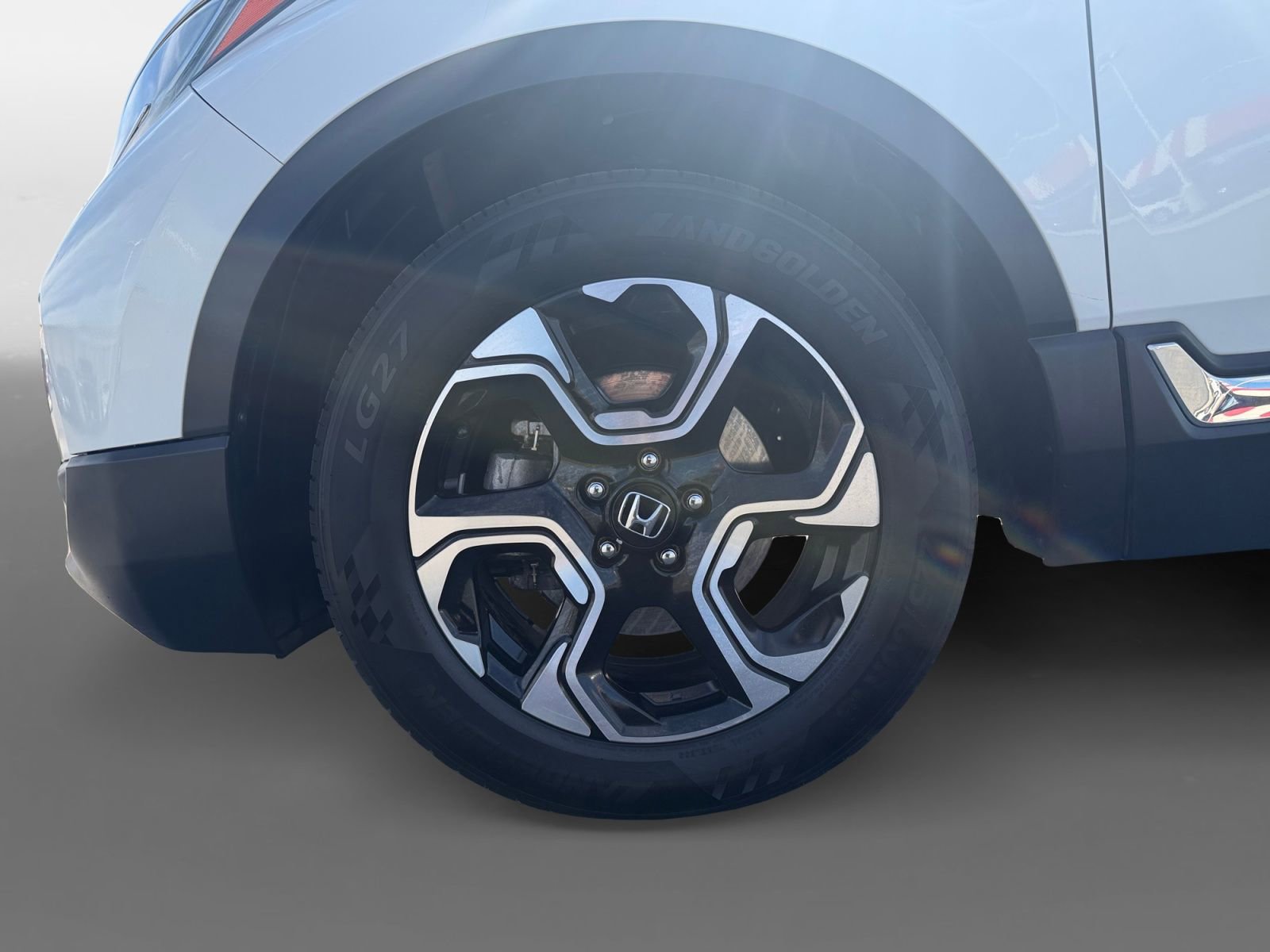 Used 2019 Honda CR-V Touring image 14