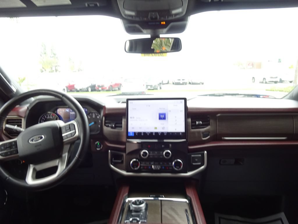 Used 2022 Ford Expedition Limited AWD/4WD image 24