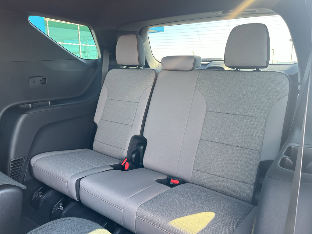 New 2026 Chevrolet Traverse LT image 12