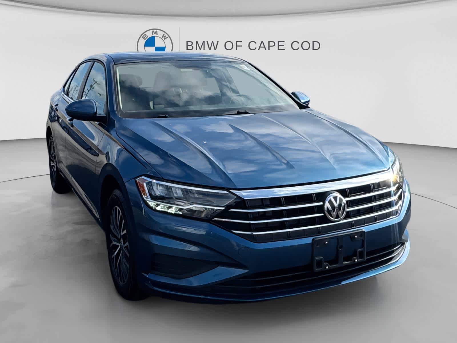 Used 2020 Volkswagen Jetta SE FWD image 1