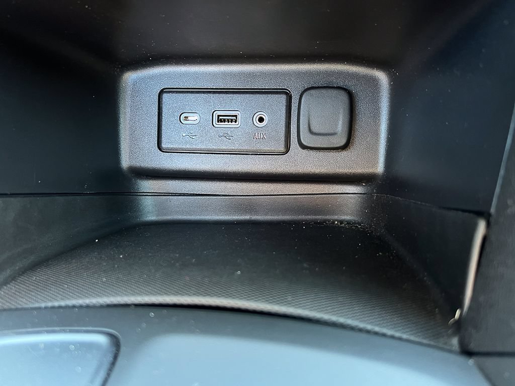 Used 2020 Chevrolet Equinox LT FWD image 23