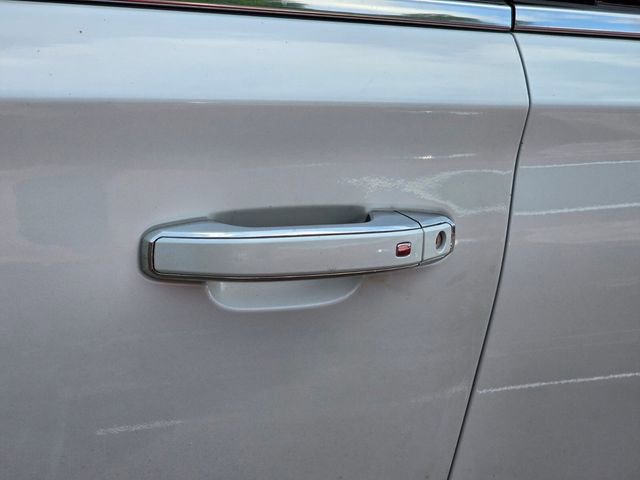 Used 2017 GMC Yukon XL Denali w/ Open Road Package image 3