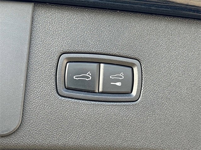 Used 2023 Porsche Cayenne Platinum Edition image 20