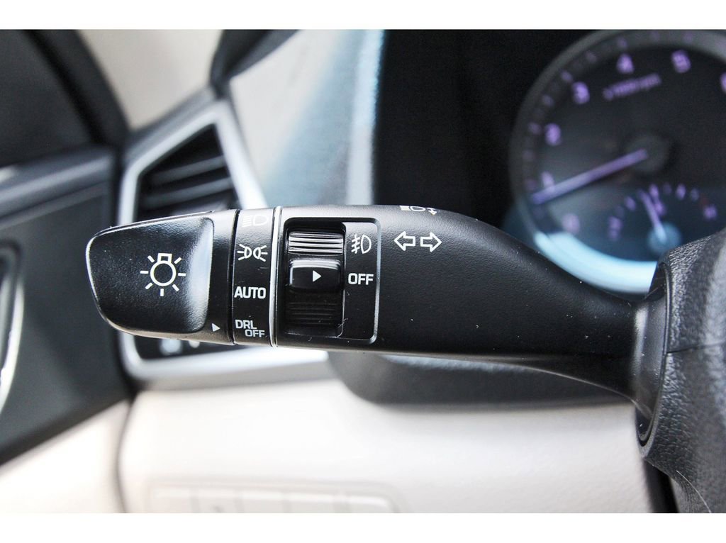 Used 2016 Hyundai Tucson Limited w/ Option Group 03 FWD image 17