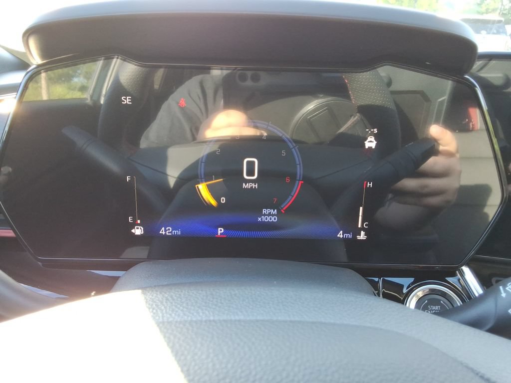 New 2026 Chevrolet Trax RS w/ Sunroof Package FWD image 27