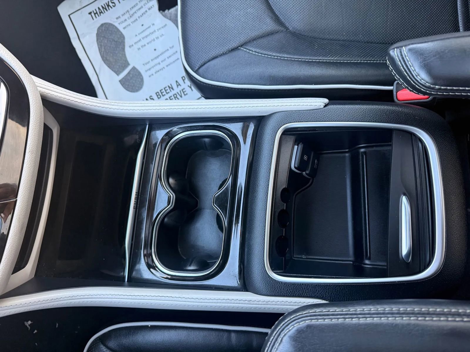 Used 2023 Chrysler Pacifica Limited image 24