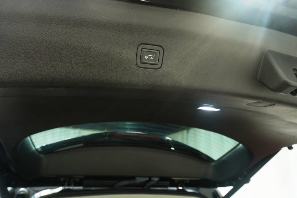 Used 2018 Buick Enclave Premium w/ Experience Buick Package AWD/4WD image 9
