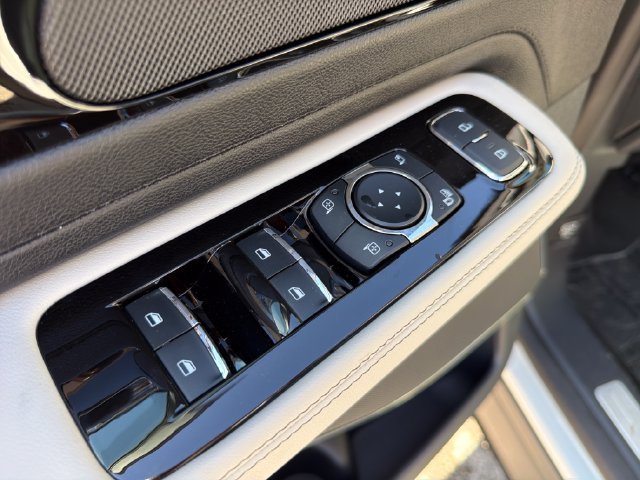 New 2027 Lincoln Aviator AWD image 23
