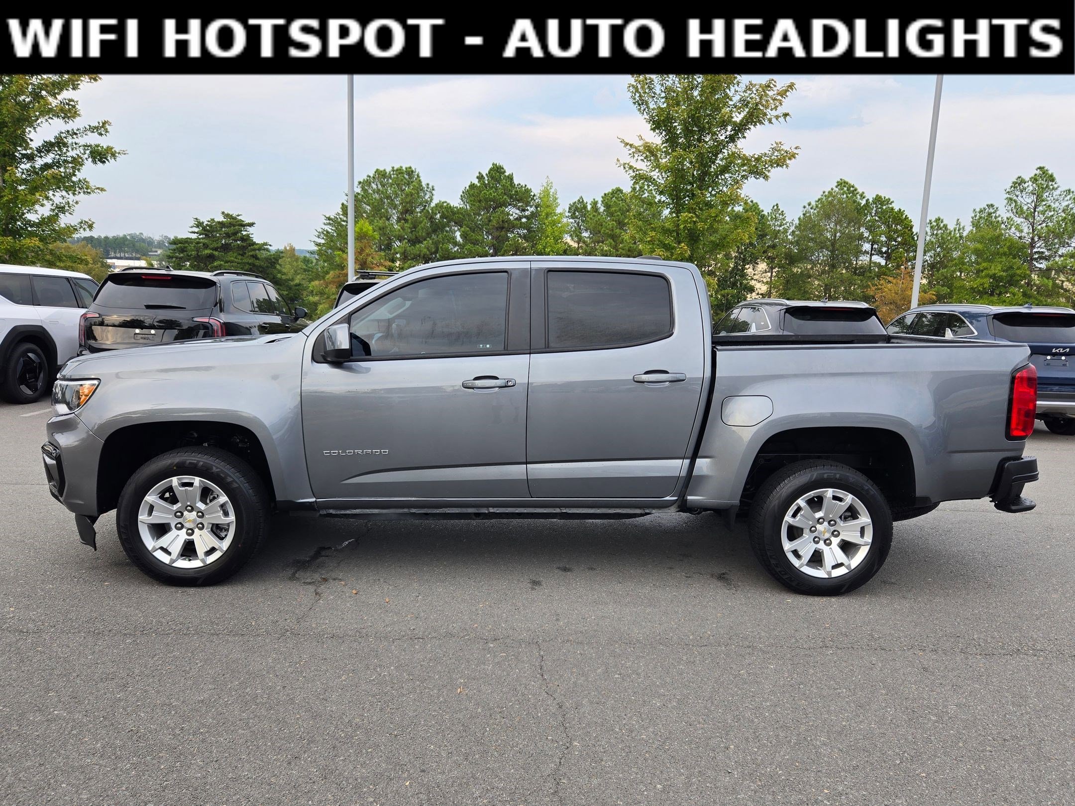 Used 2022 Chevrolet Colorado LT w/ LT Convenience Package image 4