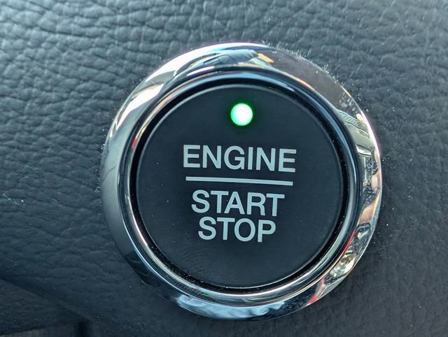 Used 2020 Ford Edge ST image 26