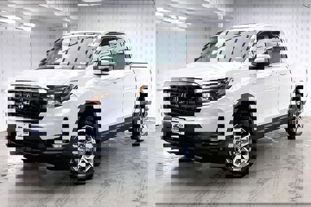 Certified 2025 Honda Ridgeline RTL image 2