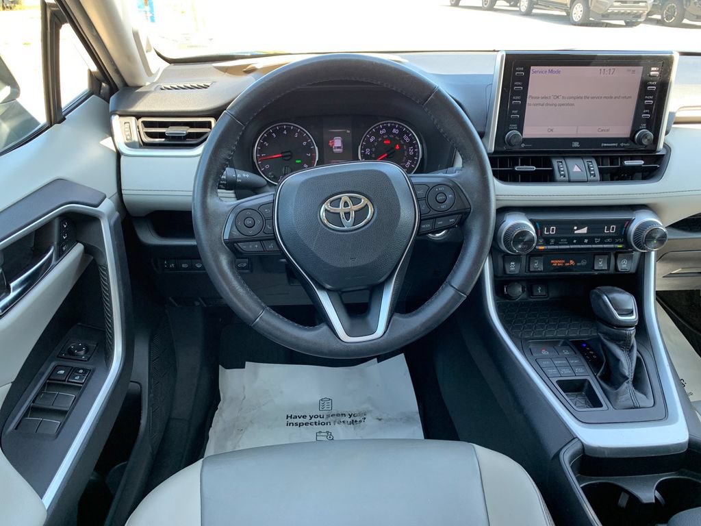 Used 2021 Toyota RAV4 XLE Premium AWD/4WD image 17