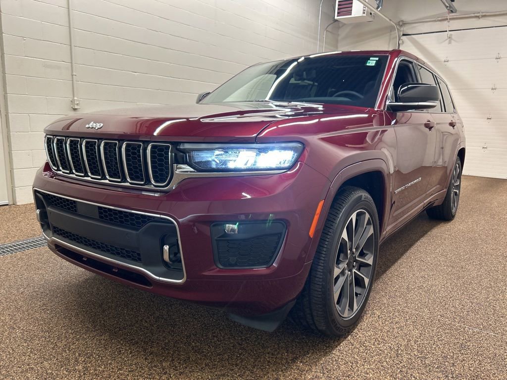 Used 2025 Jeep Grand Cherokee L Overland w/ Luxury Tech Group IV image 5