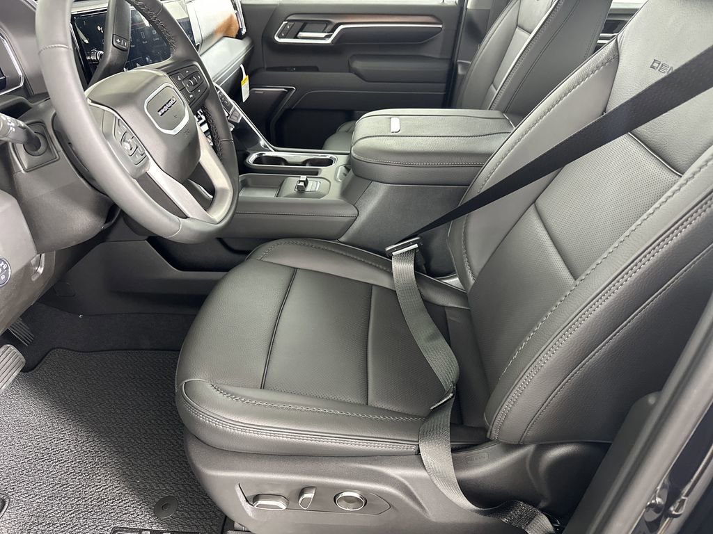 New 2025 GMC Sierra 2500 Denali w/ Denali Reserve Package image 8