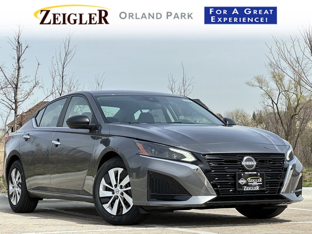 Certified 2025 Nissan Altima 2.5 S image 1