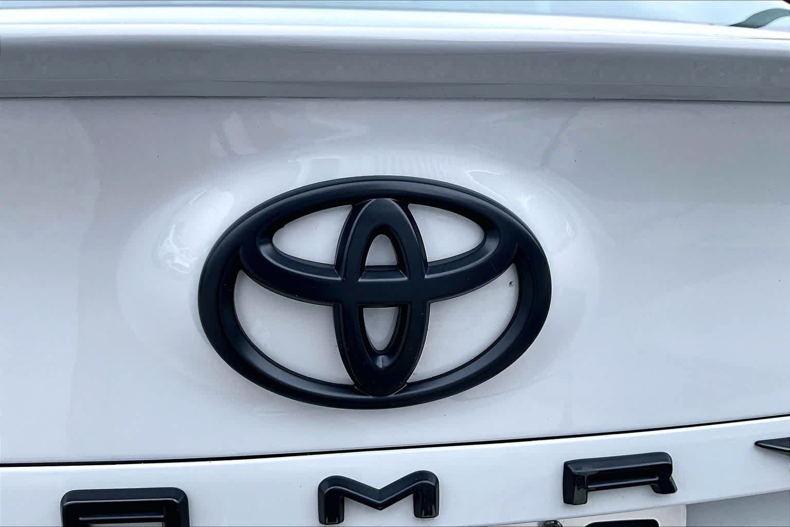 Used 2024 Toyota Camry SE FWD image 29
