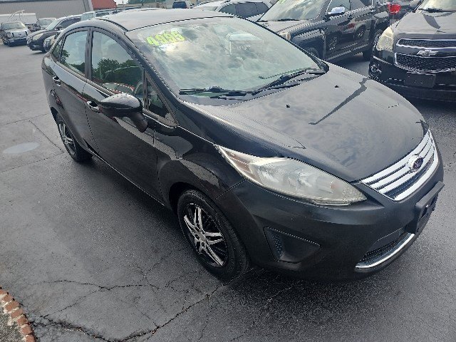 Used 2012 Ford Fiesta SE w/ Winter Pkg FWD image 1