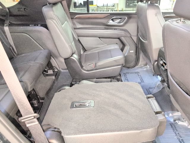 Used 2023 Chevrolet Tahoe Z71 w/ Luxury Package AWD/4WD image 25