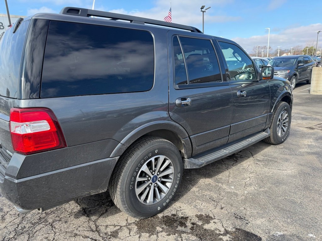 Used 2017 Ford Expedition XLT w/ Equipment Group 202A image 3