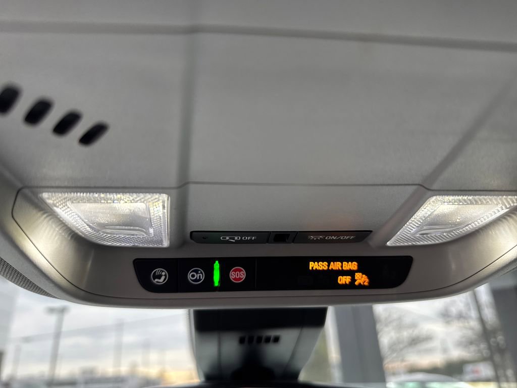 Used 2023 Chevrolet Equinox LS image 23