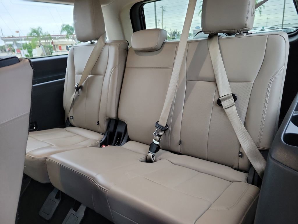 Used 2024 Ford Expedition Max XLT image 13