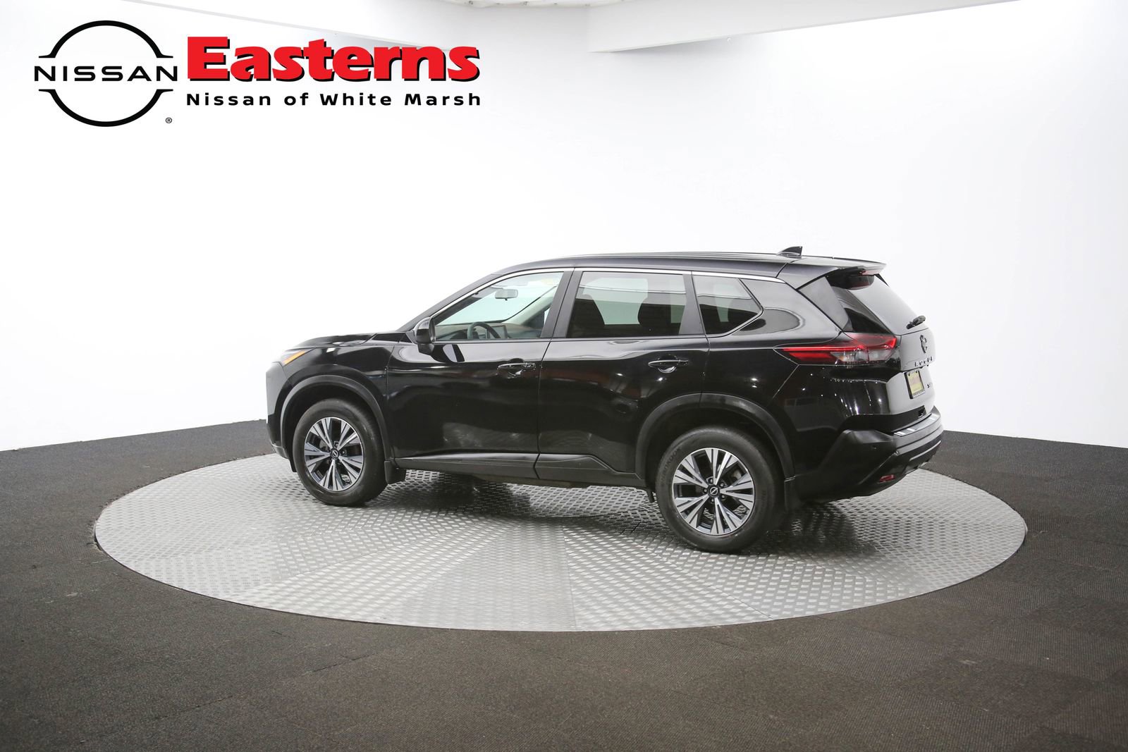 Used 2023 Nissan Rogue SV image 60