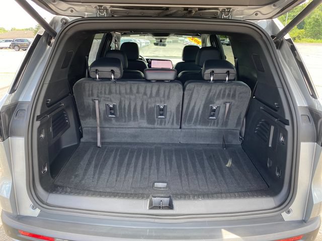 Used 2024 Chevrolet Traverse Z71 w/ LPO, Floor Liner Package AWD/4WD image 20