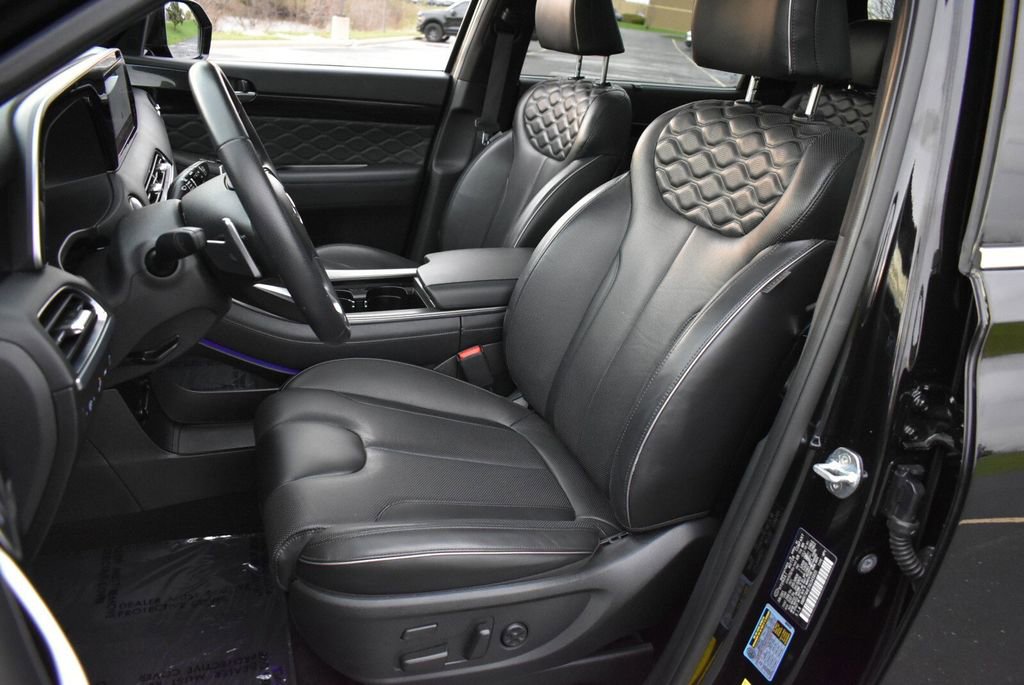 Used 2022 Hyundai Palisade Calligraphy image 12