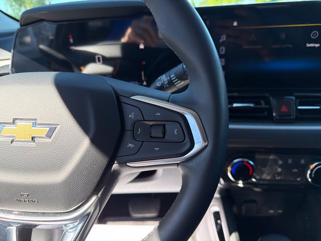 Used 2024 Chevrolet TrailBlazer LT w/ LT Cold Weather Package FWD image 22